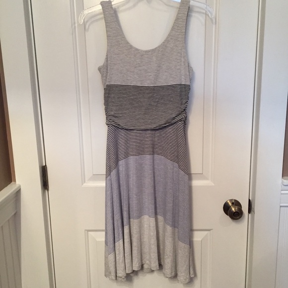 ATHLETA DRESS GRAY WHITE STRIPED JERSEY KNIT SLEEVELESS SCOOP NECK Size S - Picture 3 of 4